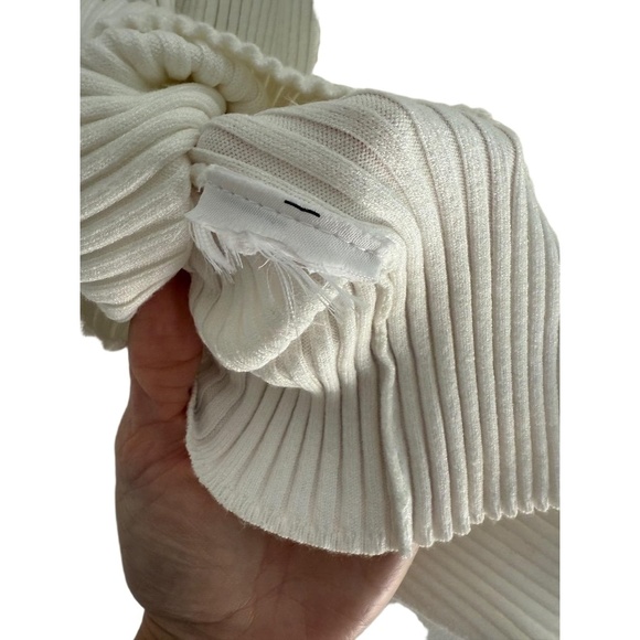 Maje Top Size 2 White Black Trim Crochet Knit Ribbed Scalloped Collar EUC - Picture 4 of 7